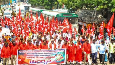 Include Prakasam in list of backward districts for special assistance: CPI(M)