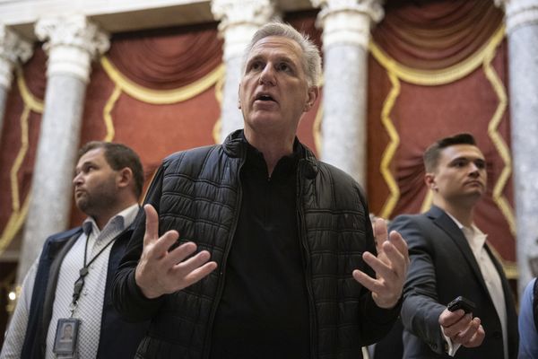 McCarthy reverses on Ukraine aid as GOP scrambles on funding bills