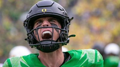 College Football World Stunned by Oregon’s Blowout Win Over Colorado
