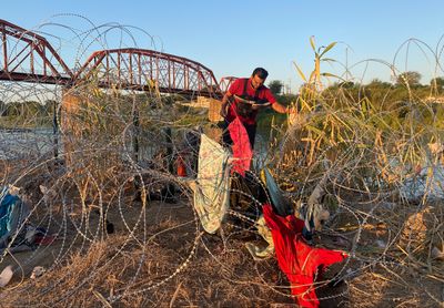 El Paso ‘at breaking point’ amid surge in refugee, migrant arrivals