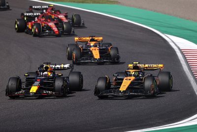 Verstappen explains "tight" McLaren battle into F1 Japanese GP first corner
