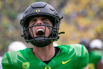 Oregon QB Bo Nix continues to increase draft stock with standout showing against Colorado