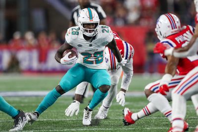 WATCH: Dolphins RB De’Von Achane scores first career TD