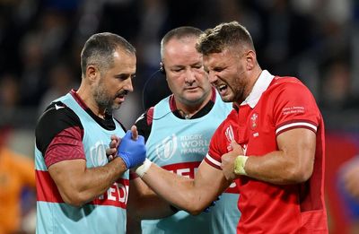 Dan Biggar suffers concerning shoulder injury in potential World Cup blow