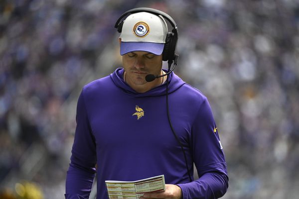 Kirk Cousins' indecision highlights uncertain Vikings future