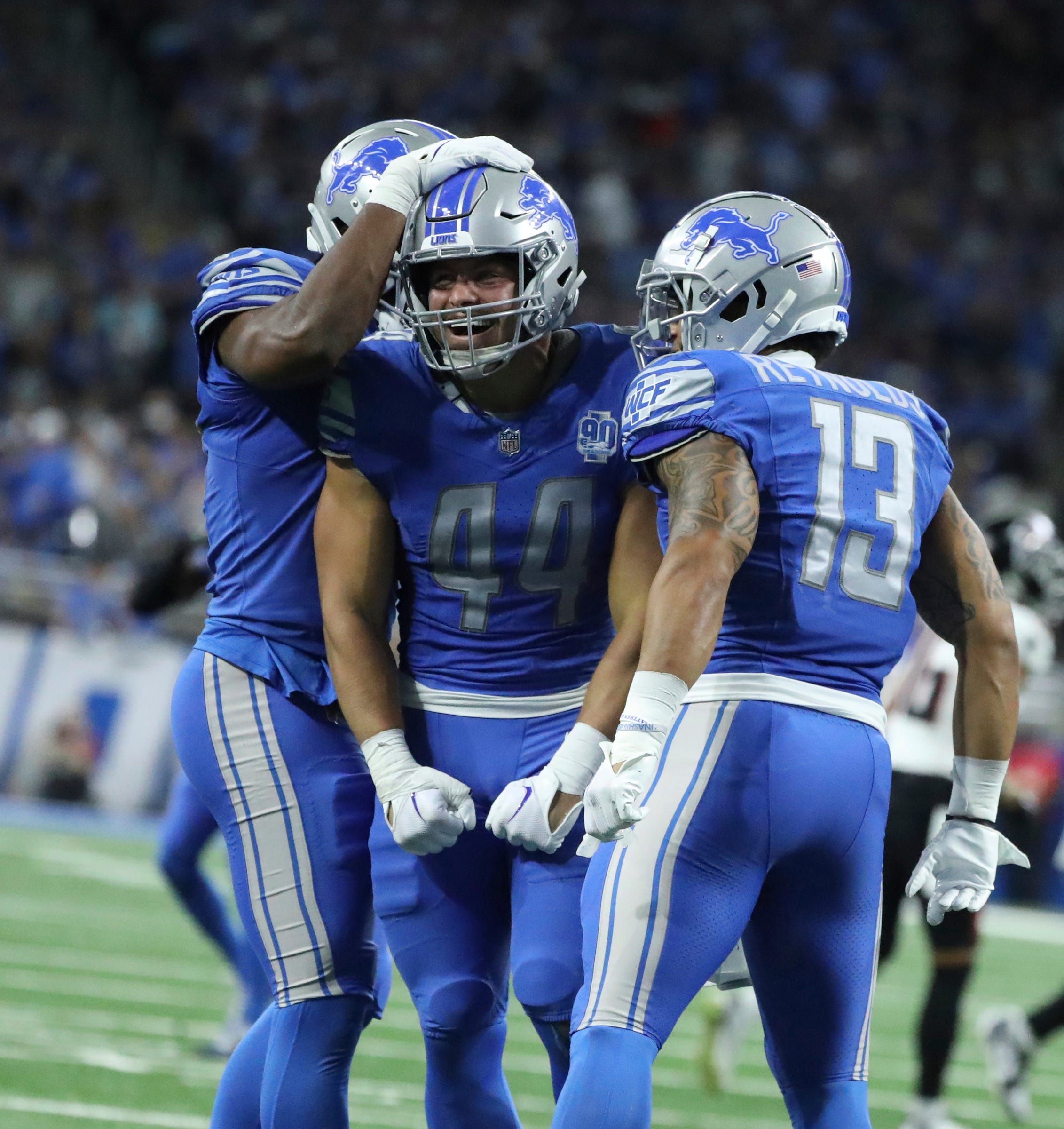 Aaron Glenn breaks down his Lions LB corps and how they'll play