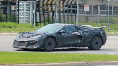 Hear Chevy Corvette ZR1 Engine Idle In Spy Video At Gas Station