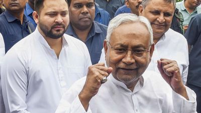 Nitish Kumar rules out return to NDA; BJP says won't take back even if he begs