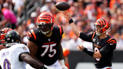 Report: Bengals QB Joe Burrow Aims to Play in ‘MNF’ vs. Rams Despite Calf Injury