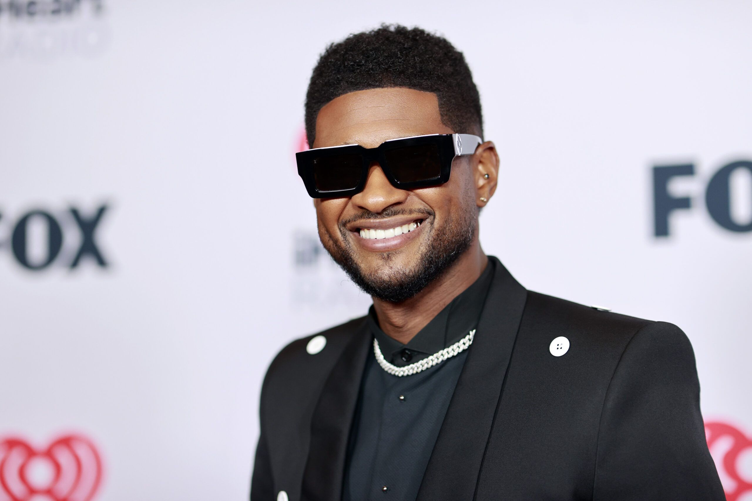 Apple announces Usher will headline Super Bowl 58 halftime show - On3