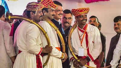 Stringent action against ‘mathadis’ involved in extortion: Devendra Fadnavis