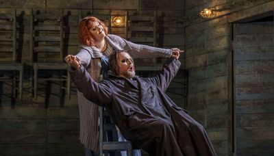 Magnificently terrifying tale of ‘The Flying Dutchman’ soars in grand staging at Lyric Opera