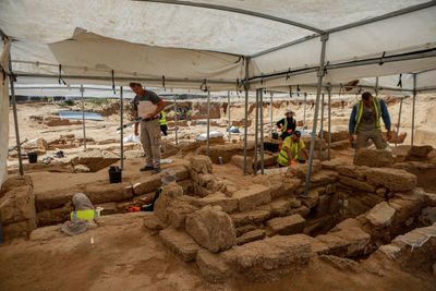 Four tombs unearthed at Roman-era cemetery in Gaza