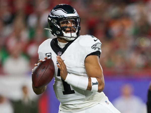 Eagles roster moves: Eagles elevate Devon Allen, Braden Mann vs