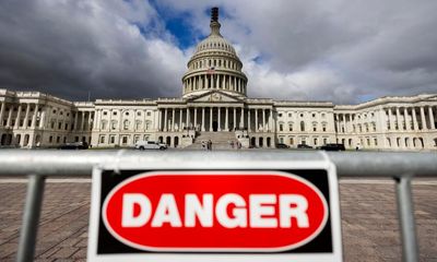 US government shutdown bad for credit rating, Moody’s warns; UK economy ‘close to stagnation’ – as it happened