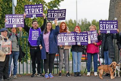 Significantly improved offer needed to end strike, union says