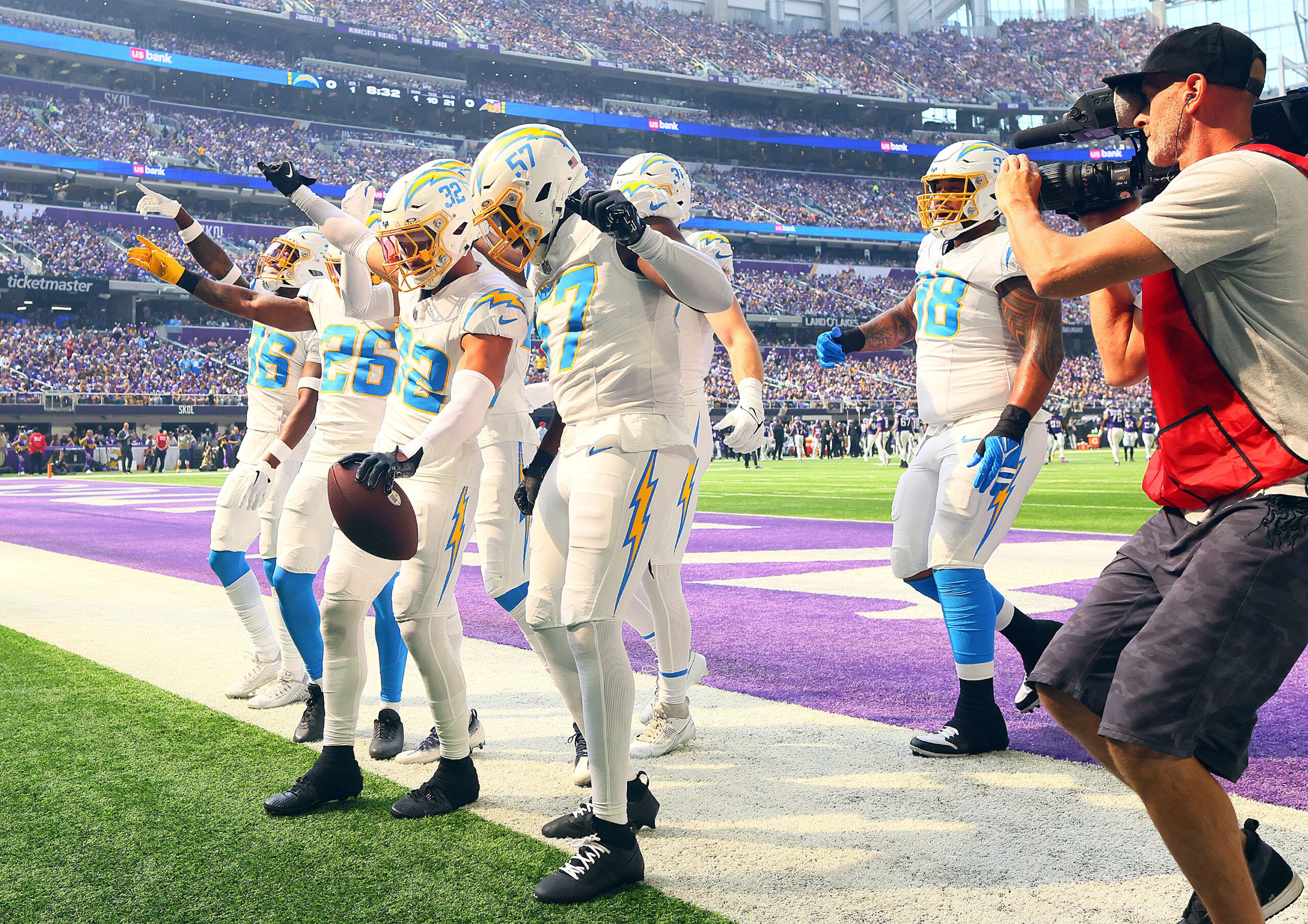 Mike Williams Los Angeles Chargers Game-Used #81 Blue Jersey