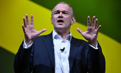 Ed Davey pledges legal guarantee on cancer waiting times
