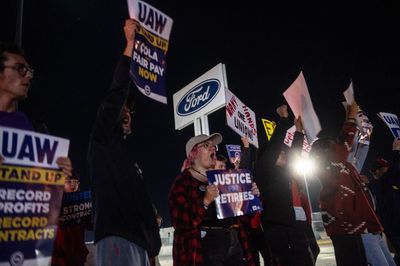 Ford makes a startling move as the UAW strike rages on