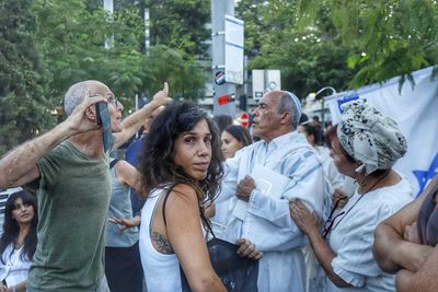 Protesters Clash At Yom Kippur Prayer Service In Tel Aviv