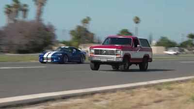 Watch 1986 Ford Bronco Drag Race 1996 Dodge Viper GTS