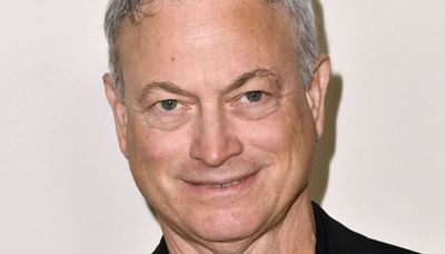 Steppenwolf Theatre’s Gary Sinise to receive honorary AARP award