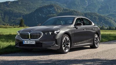 2024 BMW 530e, 550e PHEV Debut With Up To 489 HP, 62-Mile WLTP Range