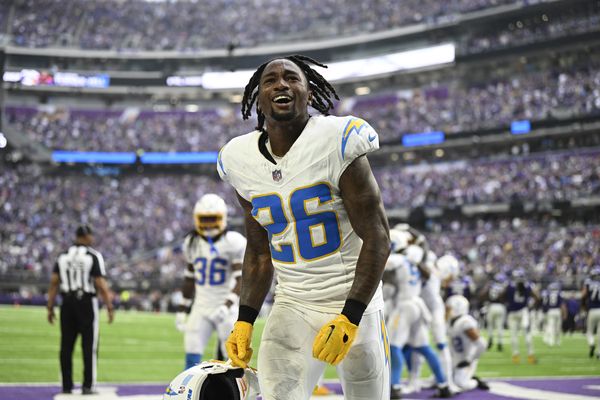 Chargers CB J.C. Jackson 'confused' by benching in Week 3 vs. Vikings