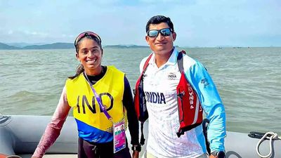 Girl who paddled in ponds makes her mark