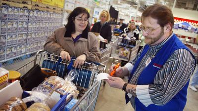 Costco stock lower following Q4 earnings, cautious consumer outlook