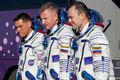 Three astronauts return to Earth after a year in space. Frank Rubio sets US space record