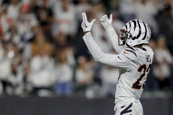 Former Bengals QB Boomer Esiason Advocates For New Uniforms