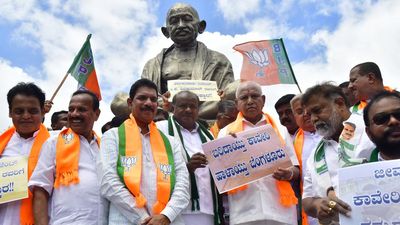 BJP-JD(S) stage joint protest in front of Mahatma Gandhi statue in Bengaluru