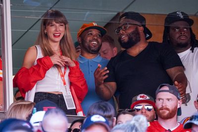 Taylor Swift’s Kansas City Chiefs jacket, how to buy