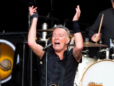 Bruce Springsteen cancels all remaining 2023 shows as he recovers from illness