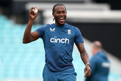 Matthew Mott: Jofra Archer ‘desperate to play but realistic’ ahead of World Cup
