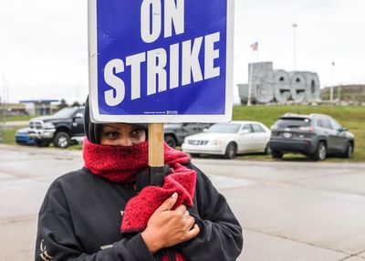 Auto workers union to announce plans on Friday to expand strike in contract dispute with companies