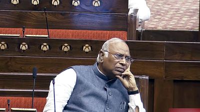 Senior Congress BC leaders to meet Kharge, others today