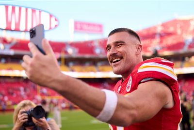 11 Travis Kelce reality dating facts