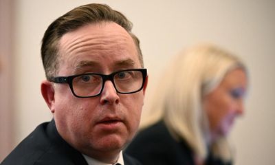 Former Qantas boss Alan Joyce could face jail if he fails to front Senate aviation inquiry