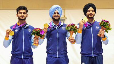 Hangzhou Asian Games | Shooting a gold, taming a bronze as India adds to the medal tally
