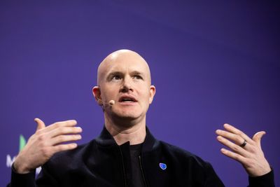 Coinbase to let retail users outside the U.S. trade Bitcoin and Ethereum futures on its Bermuda exchange