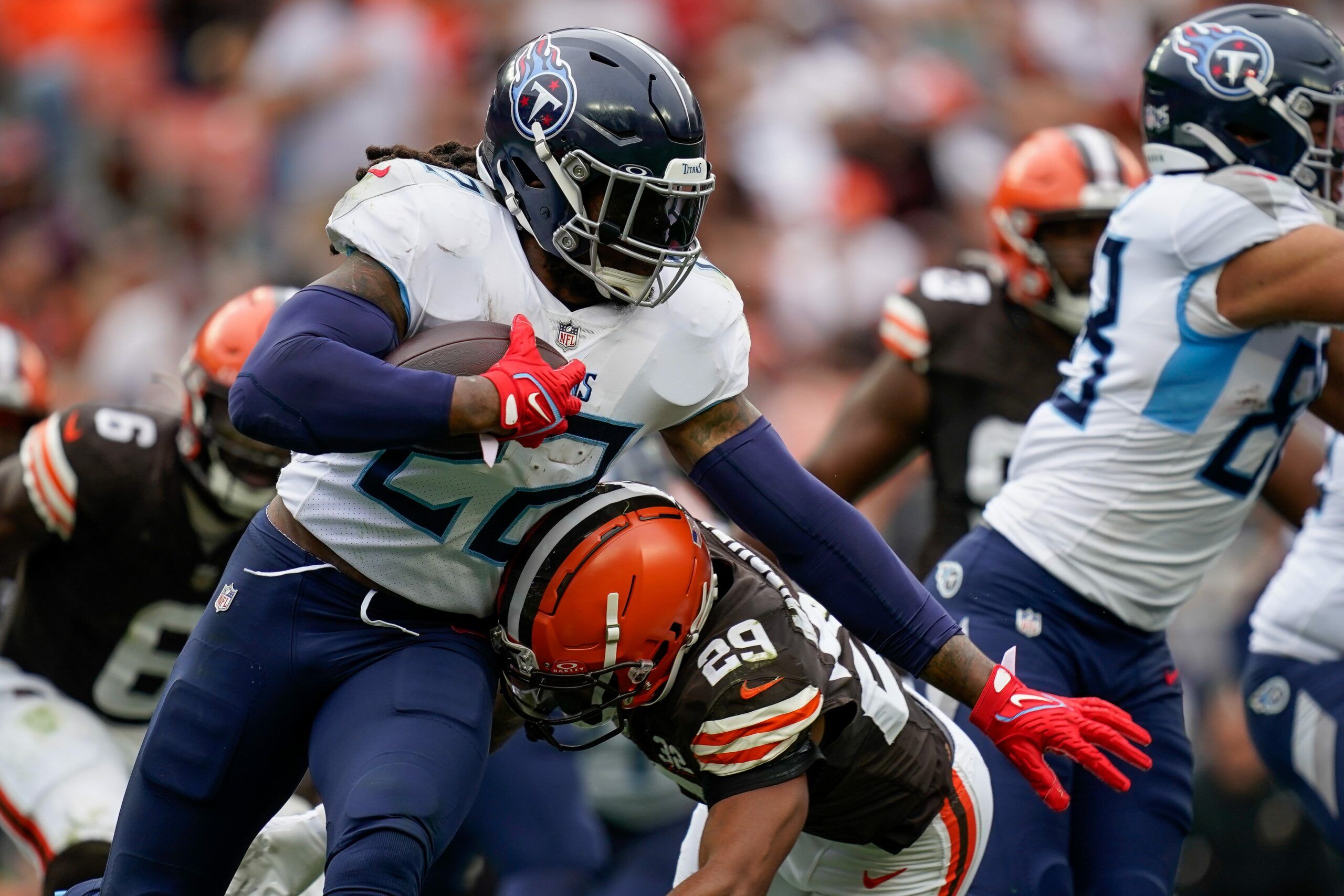 Start or sit Week 1: Chigoziem Okonkwo, Treylon Burks, Titans D/ST