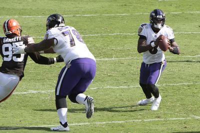 Browns’ DC Jim Schwartz is planning to bring the fight to Ravens’ QB Lamar Jackson