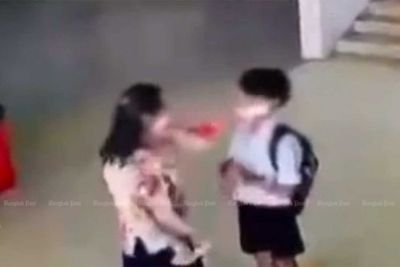 Teacher suspended for slapping student