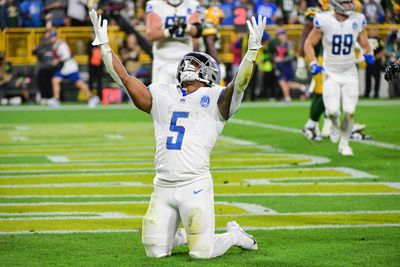 Lions stomp the Packers in Green Bay, seize 1st place in the NFC North