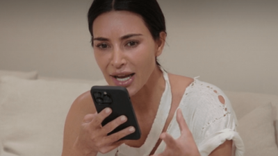 The Explosive Phone Call Between Kim & Kourtney On The Kardashians Has Fans Bitterly Divided