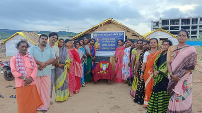 Karnataka: Transgenders united to fight for their rights in Hosapete