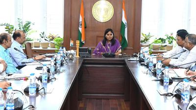 Telangana Chief Secretary directs officials to demonstrate poll preparedness to Election Commission team