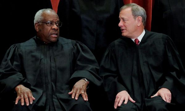 Chief justice urged to make Alito and Thomas step aside in megadonor cases